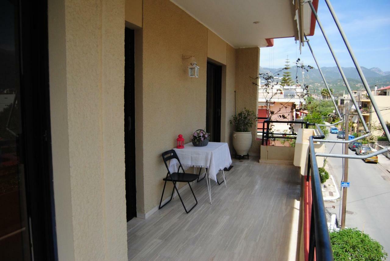 Apartment By The Beach Kalamáta Buitenkant foto